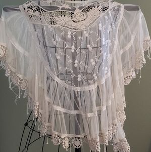 Mimi lace poncho